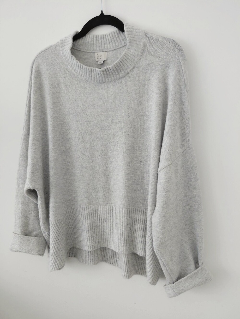 Cozy Oversized Crewneck Sweater - Light Gray - Picture 3 of 8